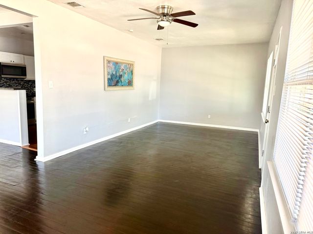 1214 W Winnipeg, San Antonio, TX 78225