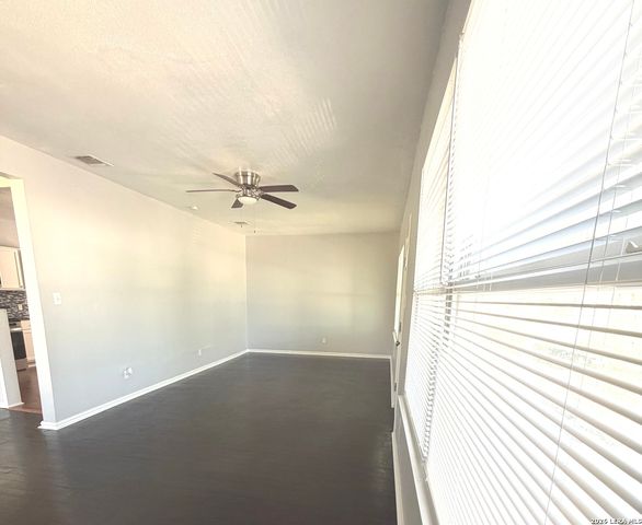 1214 W Winnipeg, San Antonio, TX 78225