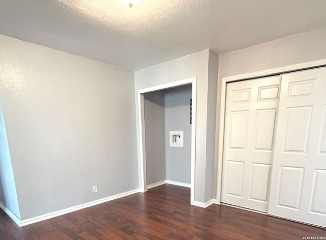 1214 W Winnipeg, San Antonio, TX 78225