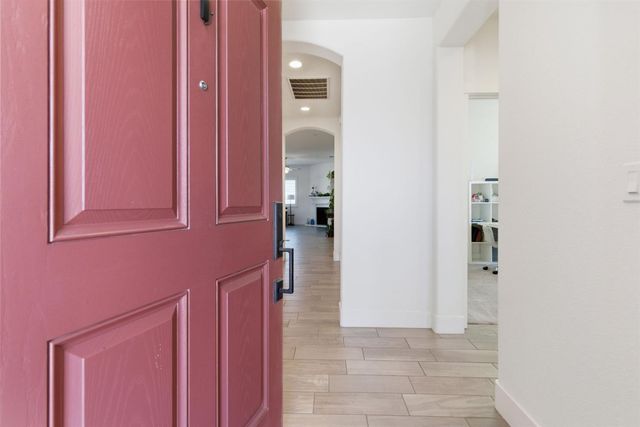 1104 Basalt Dr, Los Banos, CA 93635