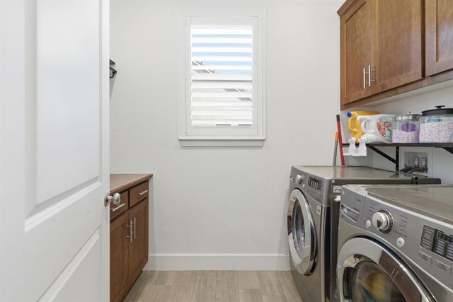 1104 Basalt Dr, Los Banos, CA 93635