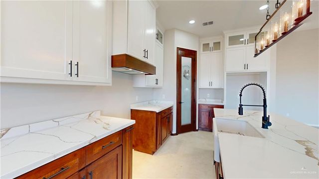 3802 Crimson Avenue, Mission, TX 78574