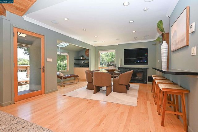 817 Mariposa Rd, Lafayette, CA 94549