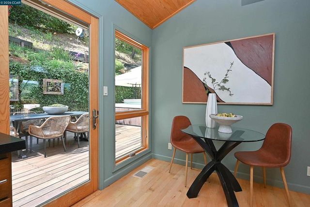 817 Mariposa Rd, Lafayette, CA 94549