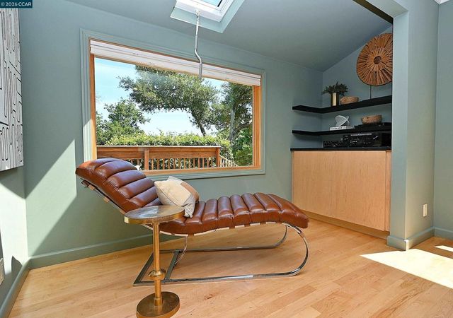 817 Mariposa Rd, Lafayette, CA 94549