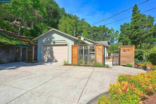 817 Mariposa Rd, Lafayette, CA 94549