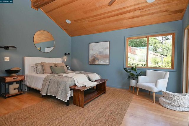 817 Mariposa Rd, Lafayette, CA 94549