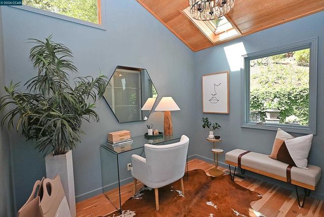 817 Mariposa Rd, Lafayette, CA 94549