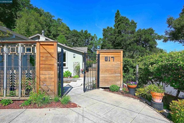 817 Mariposa Rd, Lafayette, CA 94549