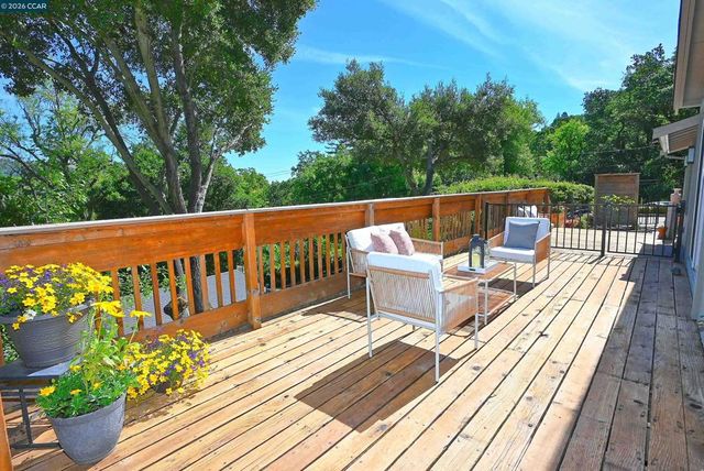817 Mariposa Rd, Lafayette, CA 94549