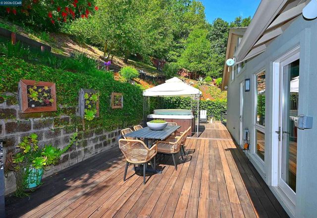 817 Mariposa Rd, Lafayette, CA 94549