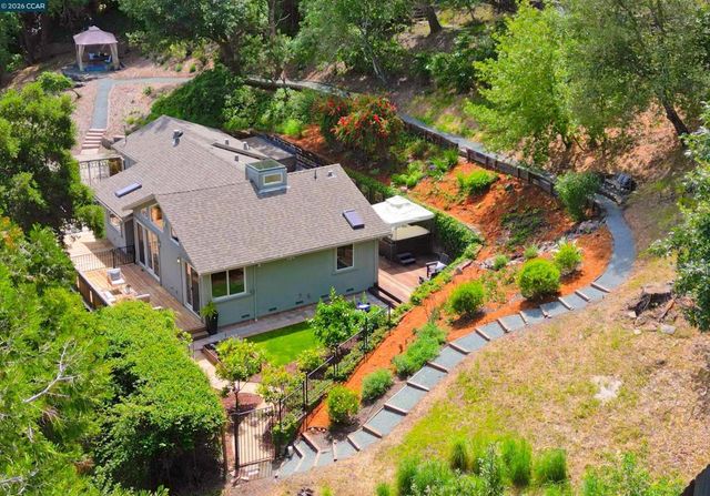 817 Mariposa Rd, Lafayette, CA 94549