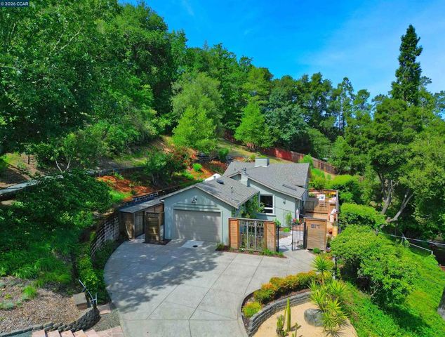 817 Mariposa Rd, Lafayette, CA 94549