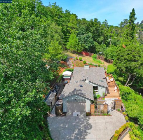 817 Mariposa Rd, Lafayette, CA 94549