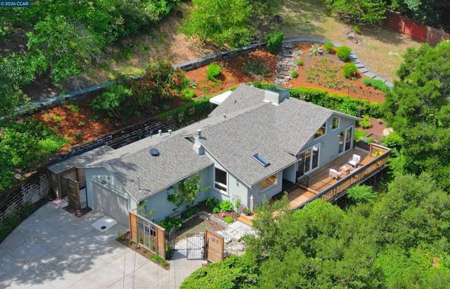 817 Mariposa Rd, Lafayette, CA 94549