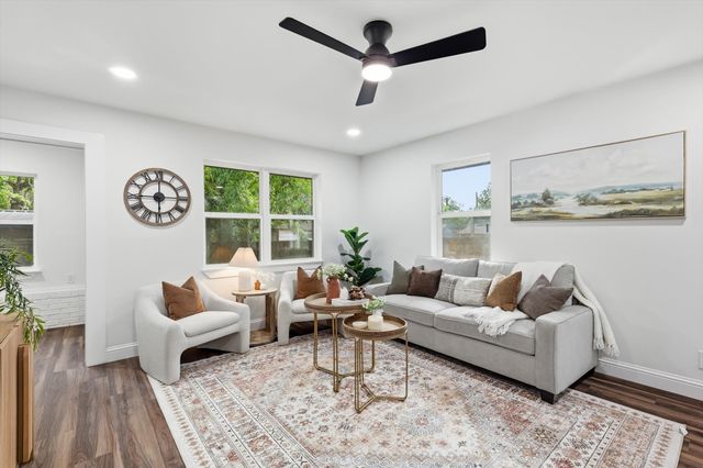 523 Martinique Avenue, Dallas, TX 75223