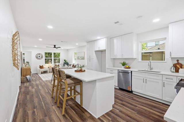 523 Martinique Avenue, Dallas, TX 75223