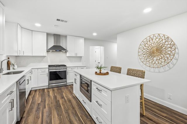 523 Martinique Avenue, Dallas, TX 75223