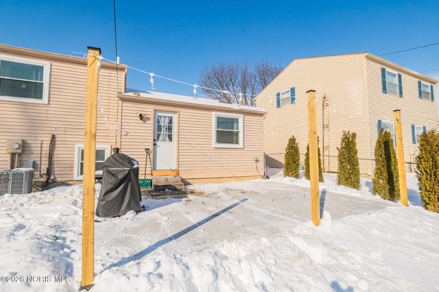 5484 Brook Point Road, Toledo, OH 43611