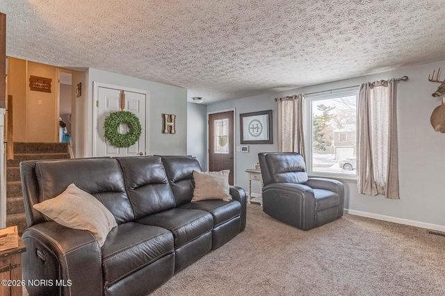 5484 Brook Point Road, Toledo, OH 43611