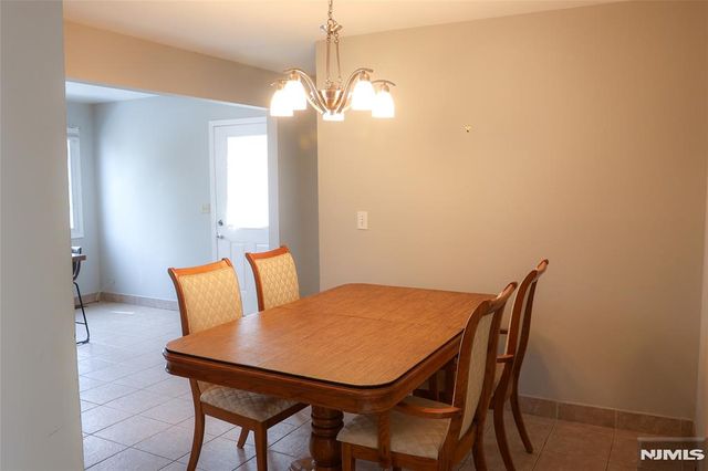 118 Hobart Avenue, Rutherford, NJ 07070