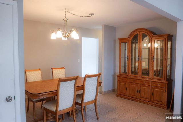 118 Hobart Avenue, Rutherford, NJ 07070