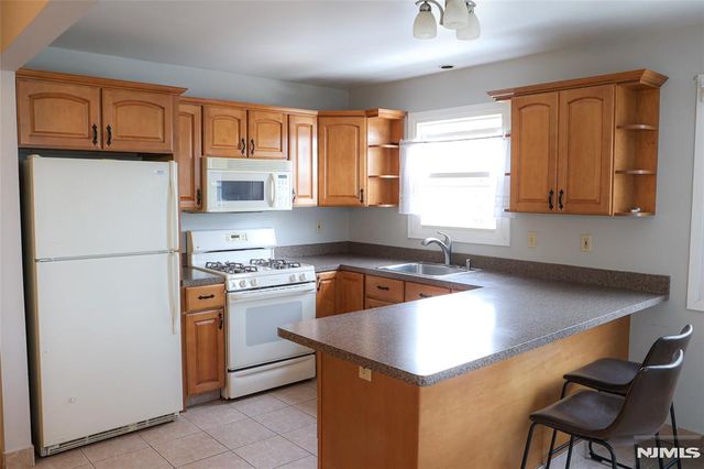 118 Hobart Avenue, Rutherford, NJ 07070