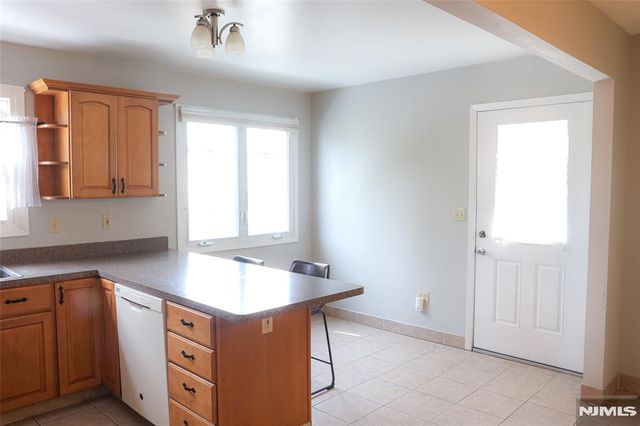 118 Hobart Avenue, Rutherford, NJ 07070