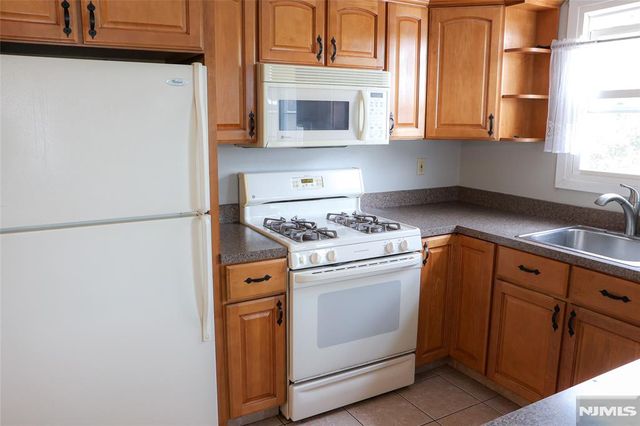 118 Hobart Avenue, Rutherford, NJ 07070