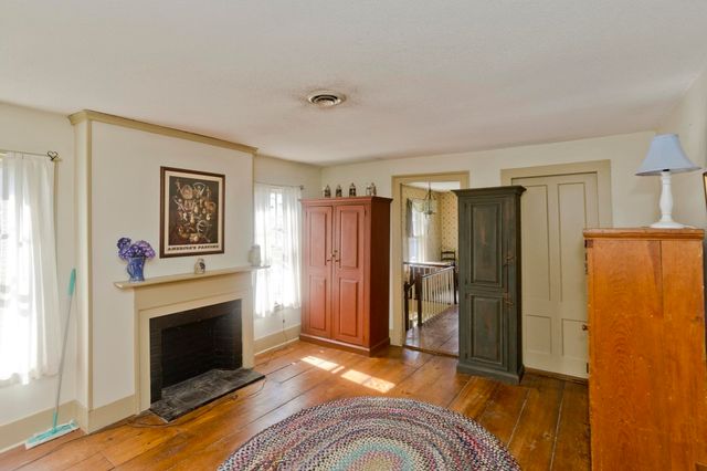 40 Somers Rd, East Longmeadow, MA 01028