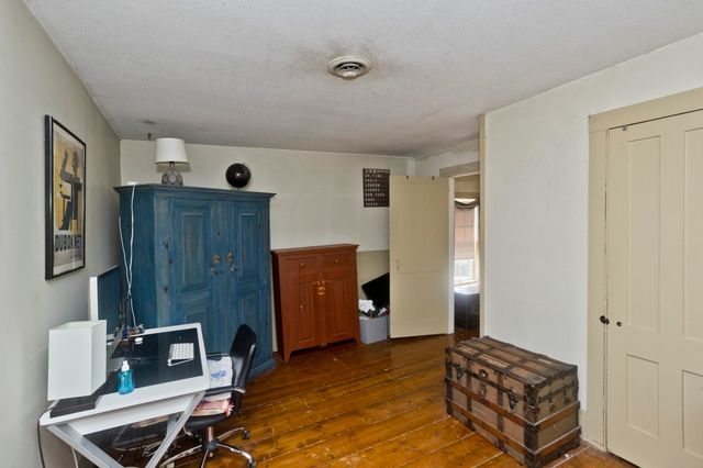 40 Somers Rd, East Longmeadow, MA 01028