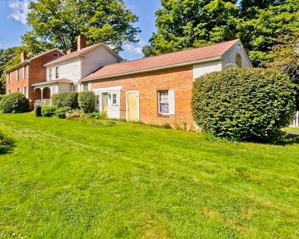 40 Somers Rd, East Longmeadow, MA 01028