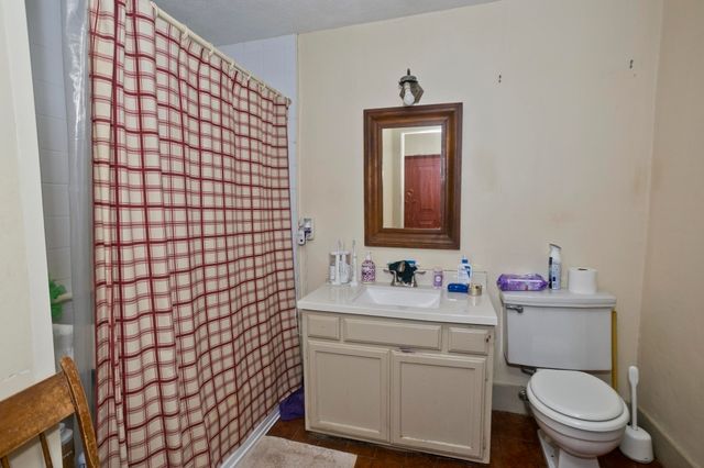 40 Somers Rd, East Longmeadow, MA 01028