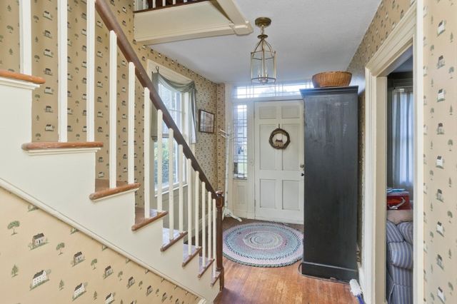 40 Somers Rd, East Longmeadow, MA 01028