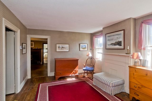 40 Somers Rd, East Longmeadow, MA 01028