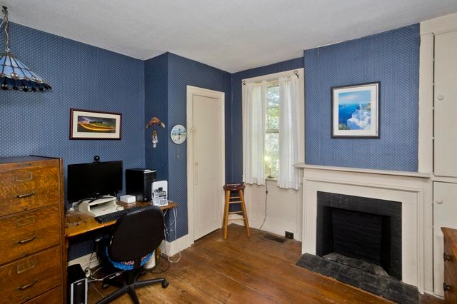 40 Somers Rd, East Longmeadow, MA 01028