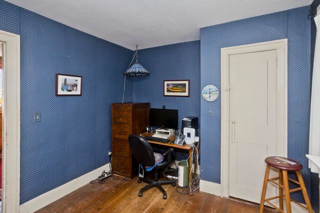 40 Somers Rd, East Longmeadow, MA 01028