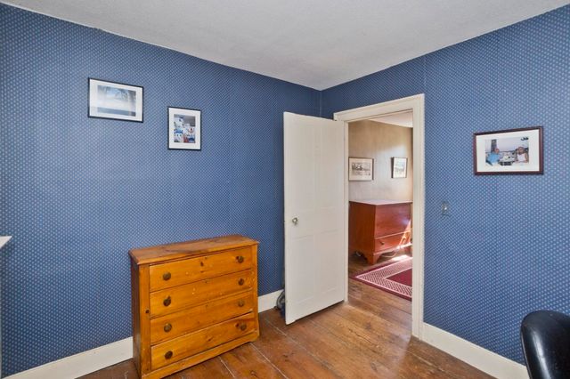 40 Somers Rd, East Longmeadow, MA 01028