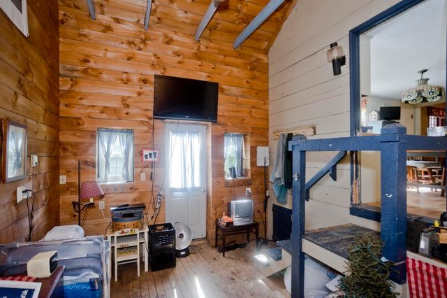 40 Somers Rd, East Longmeadow, MA 01028