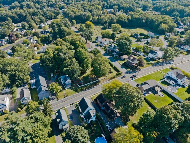 40 Somers Rd, East Longmeadow, MA 01028