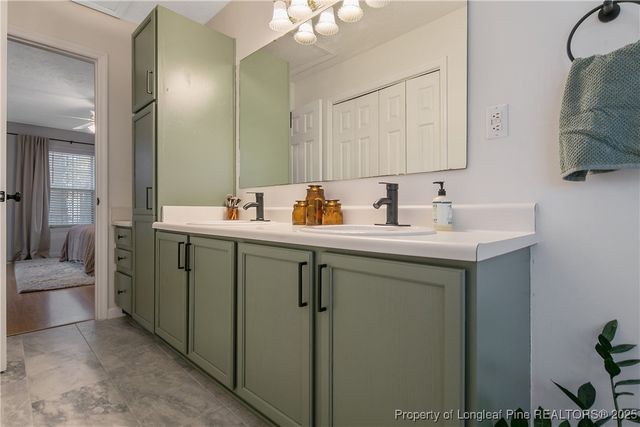 386 Forest Woods Drive, Raeford, NC 28376