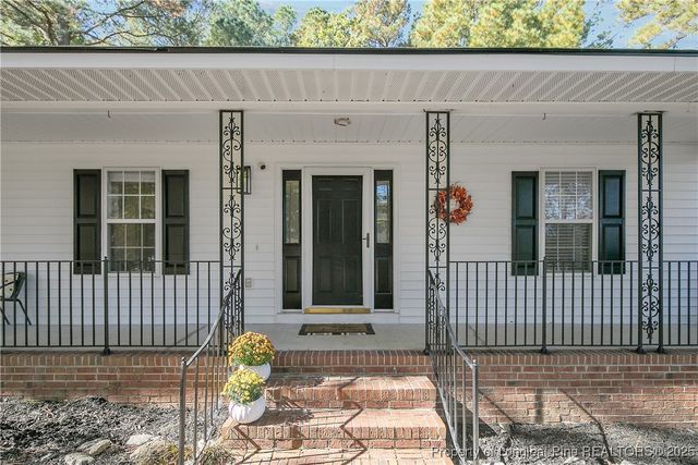 386 Forest Woods Drive, Raeford, NC 28376