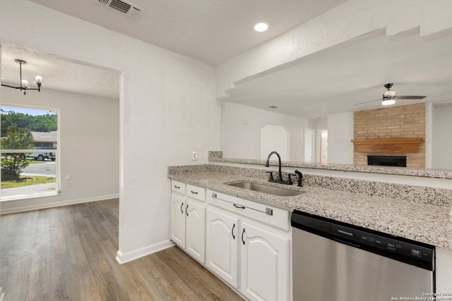3904 Pecan, Schertz, TX 78108