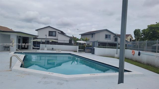 914 NW 106th Ave Cir 914, Miami, FL 33172