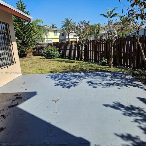 914 NW 106th Ave Cir 914, Miami, FL 33172