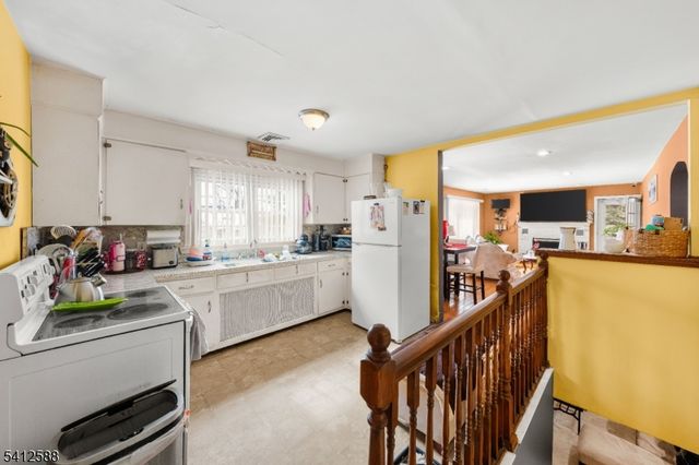 10 Dalrymple St, Randolph Twp., NJ 07869