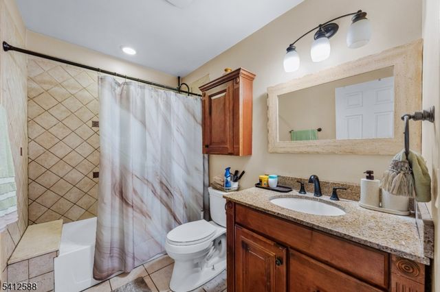 10 Dalrymple St, Randolph Twp., NJ 07869