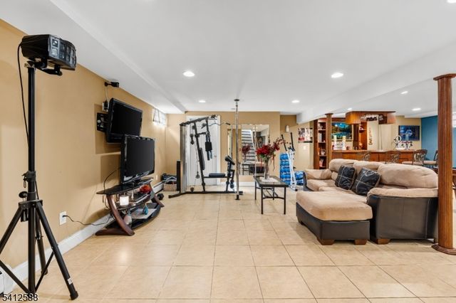 10 Dalrymple St, Randolph Twp., NJ 07869