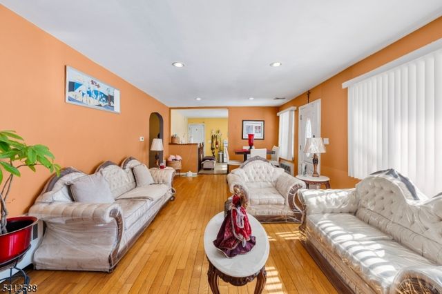 10 Dalrymple St, Randolph Twp., NJ 07869