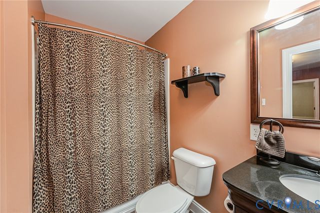 7717 Patriots Landing Pl, Quinton, VA 23141